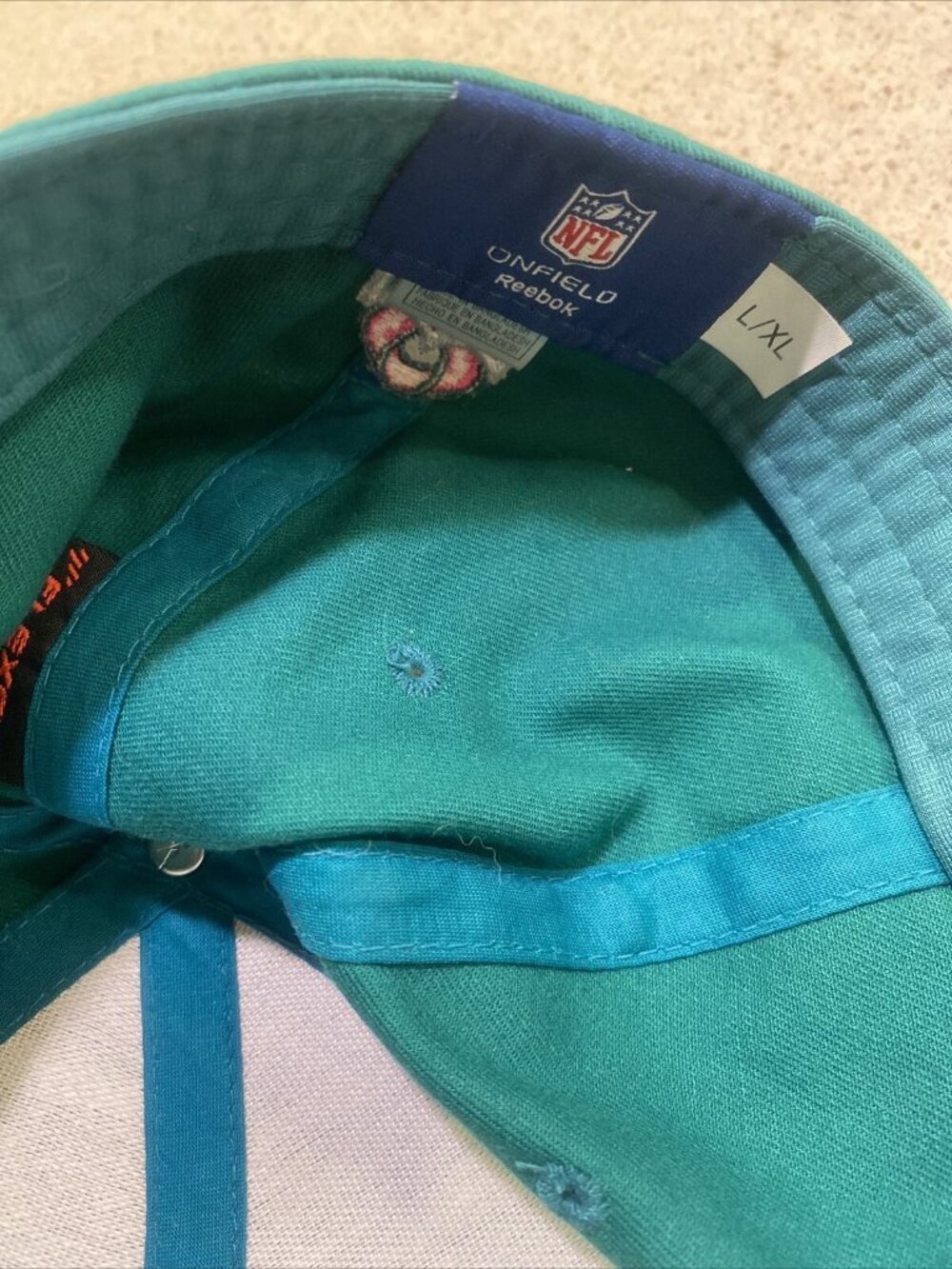 Miami Dolphins Hat Baseball Cap Fitted NFL Football L XL Breast Cancer Reebok - Picture 3 of 5